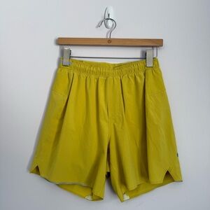 Lululemon Surge Shorts Lined 6” Soleil Size Small Yellow